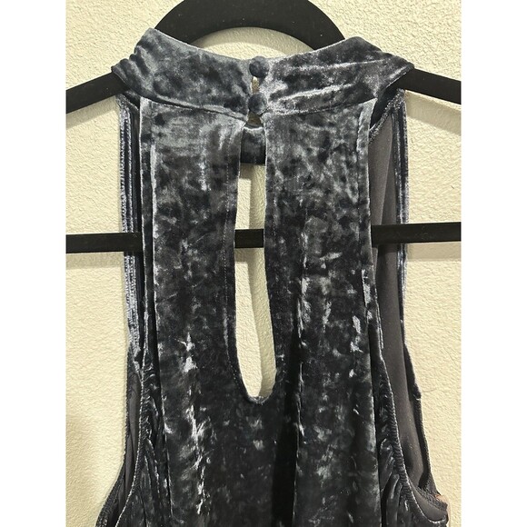 American Eagle Outfitters Crushed Velvet Cold Shoulder Top Size xs new - Picture 7 of 8